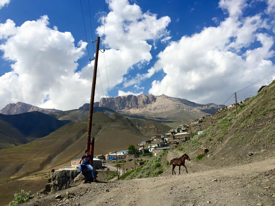 Xinaliq bejárata