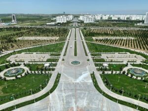 kilatas a semlegesség emlékművéből asgabat