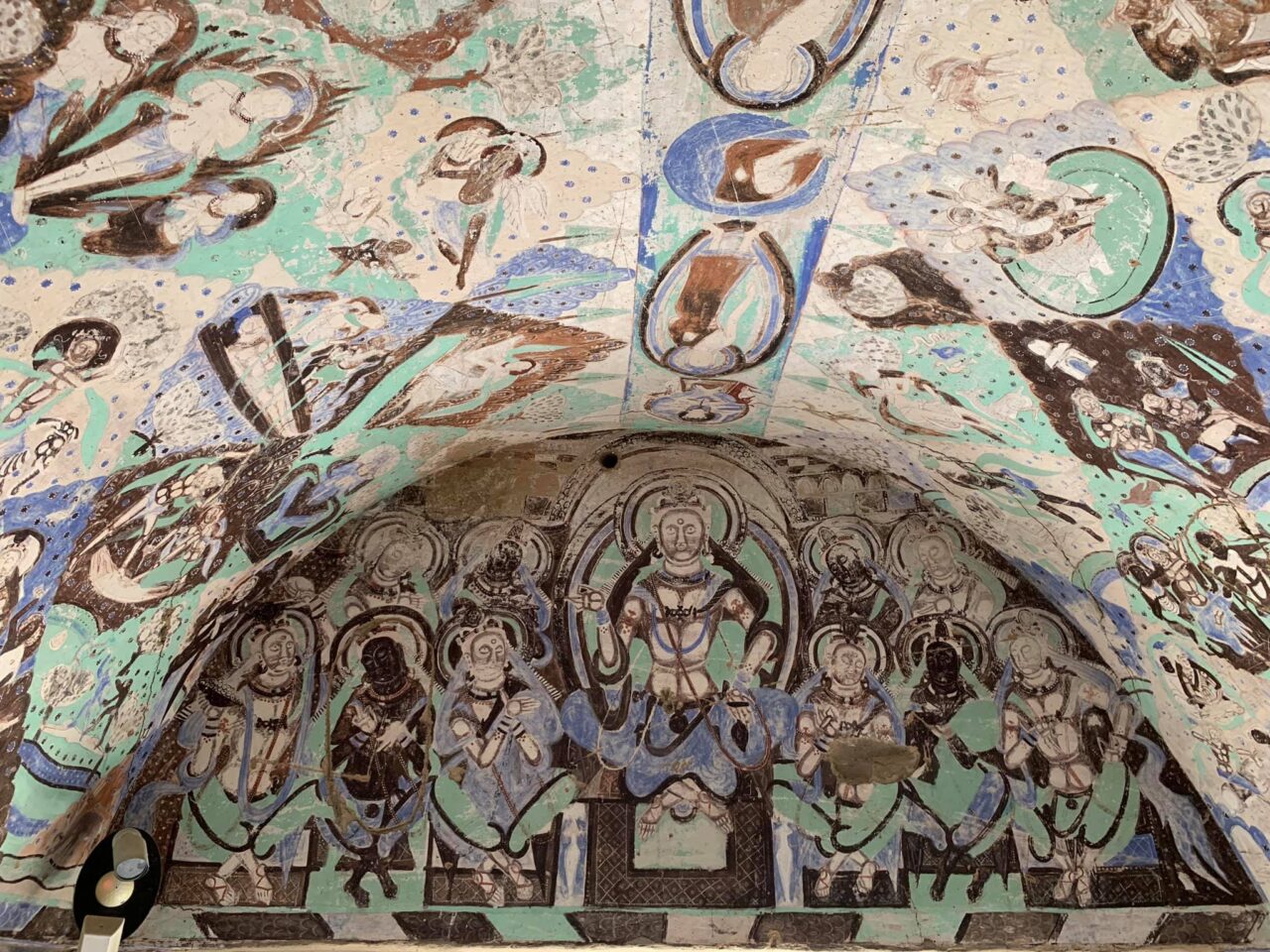 Kizil buddhista barlangtemplomok Kucsa mellett.