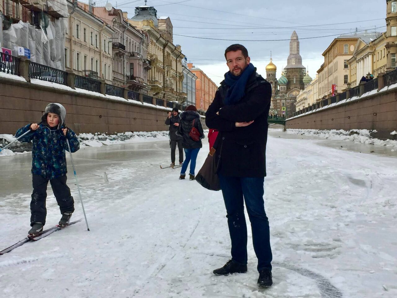 Még egy kis Szentpétervár: az egyik befagyott csatornán márciusban