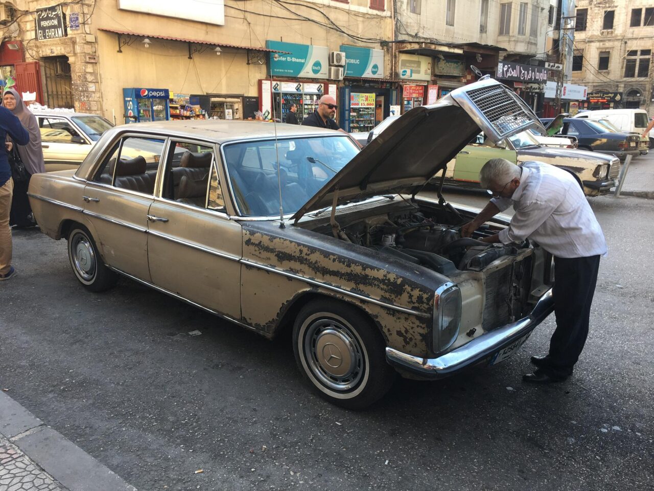 tripoli utcakép