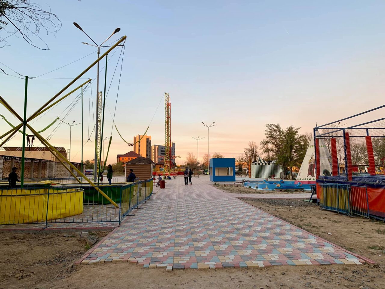 Vidámpark atyrauban