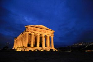 Zeusz temploma, Valle dei Templi, Agrigento mellett