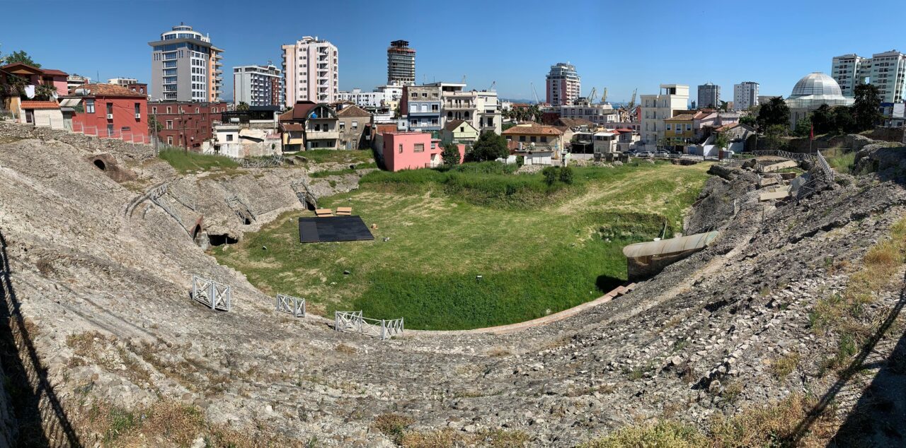 A Balkán legnagyobb amfiteátruma durres