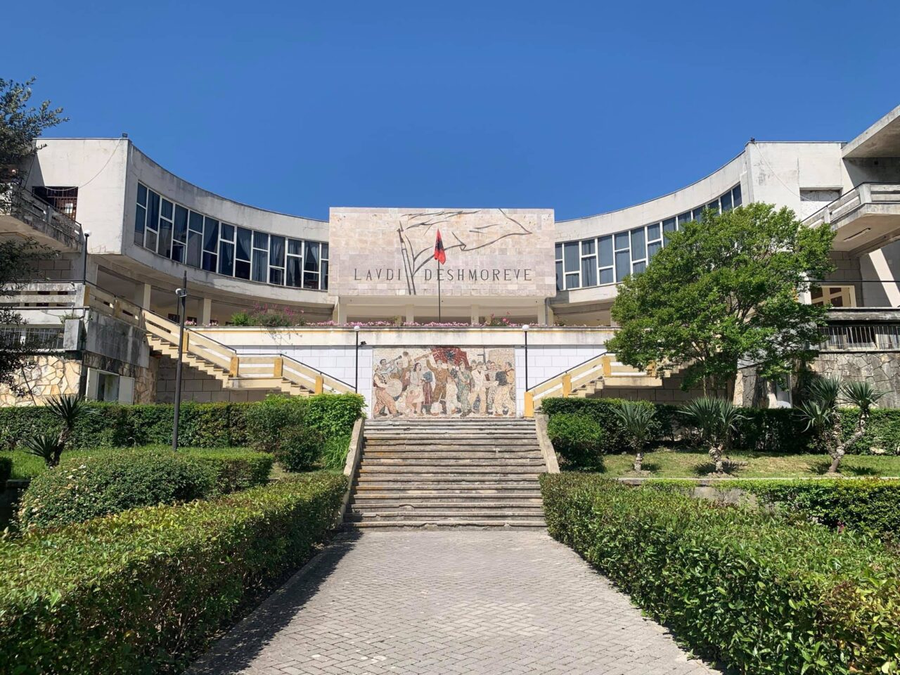 fasizmus elleni harc mártírjainak mauzóleuma durres