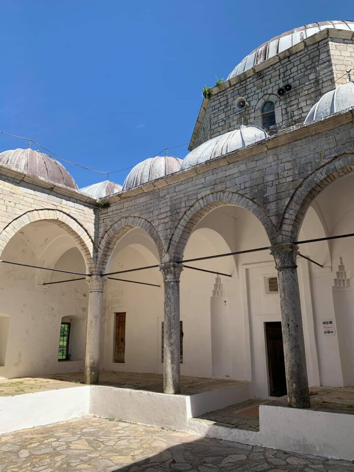 oszmánkori ólommecset udvara albania