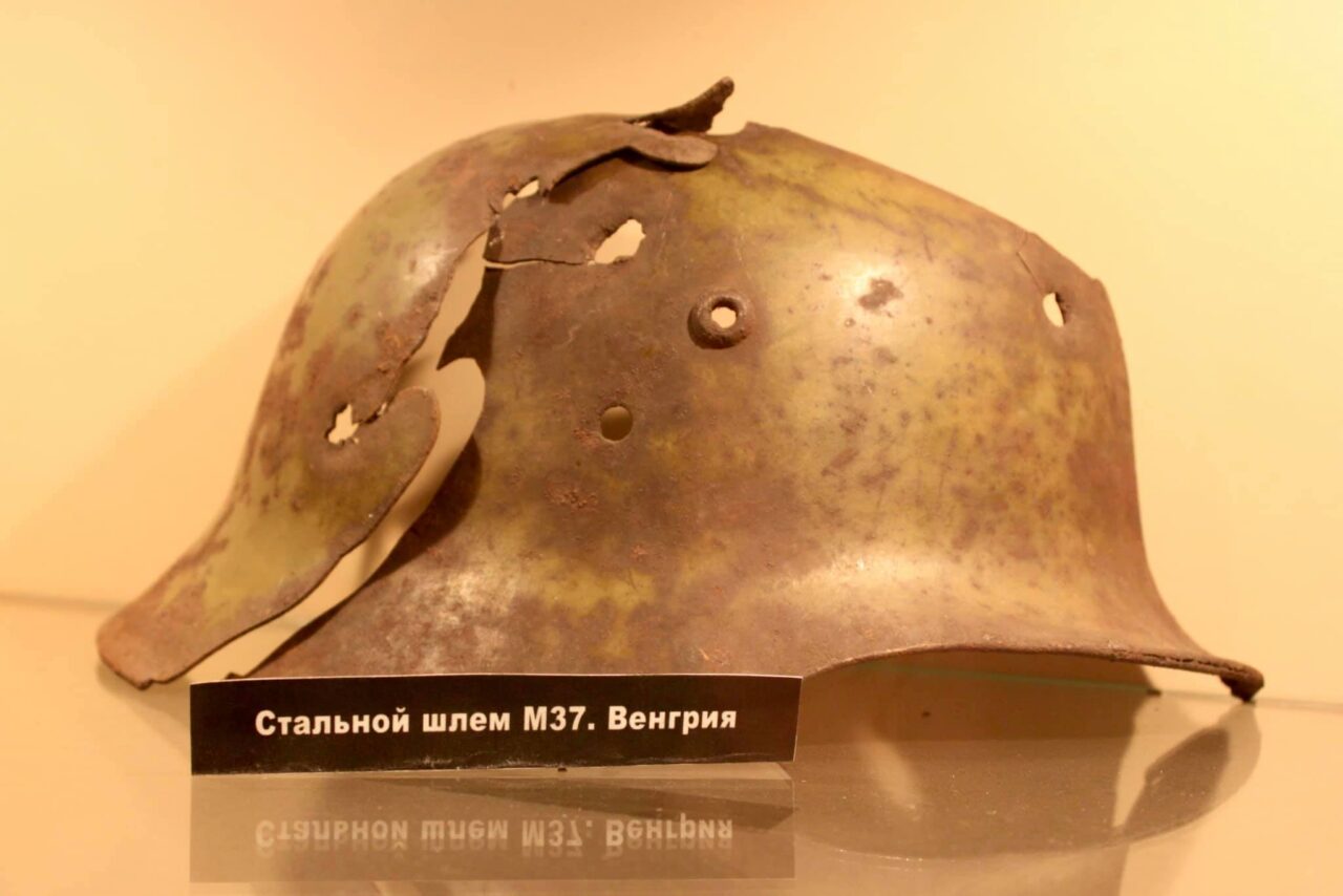 Voronyezs múzeum M37 acélsisak